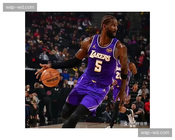 湖人双核伤缺后进攻效率暴跌，季后赛首轮前景蒙上阴影